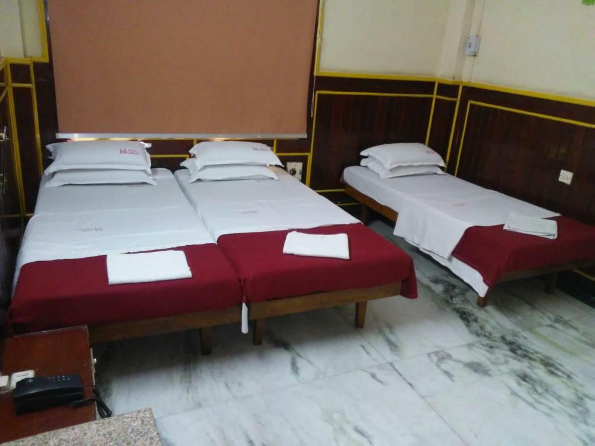 Sarmani Hotels Pvt. Ltd Madras Zewnętrze zdjęcie
