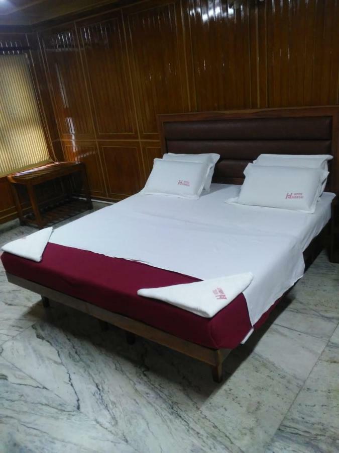 Sarmani Hotels Pvt. Ltd Madras Zewnętrze zdjęcie