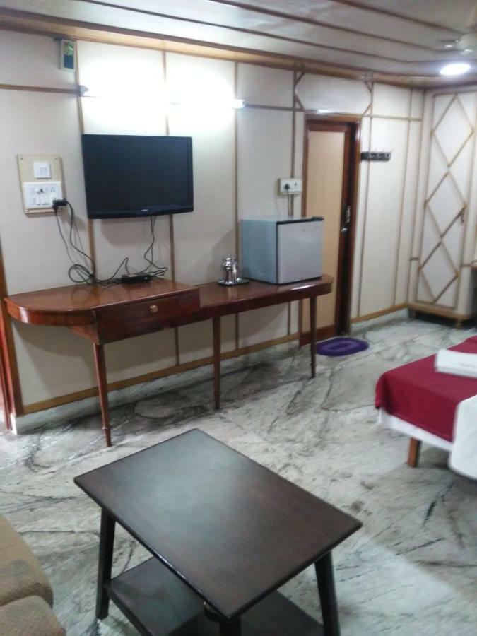 Sarmani Hotels Pvt. Ltd Madras Zewnętrze zdjęcie